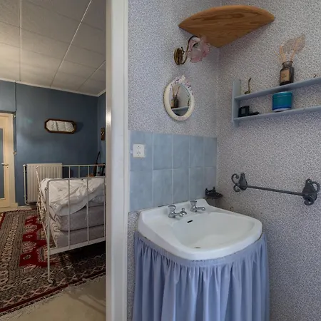 Dans Les Vignes Chamery